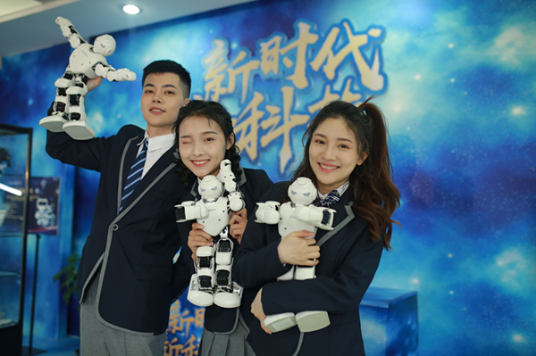 教學(xué)研發(fā)顯實(shí)力，新華互聯(lián)網(wǎng)科技五大<a href=http://njxh.cn target=_blank class=infotextkey>專(zhuān)業(yè)</a>特色學(xué)院亮點(diǎn)解析！