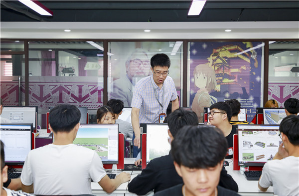 初中生讀什么電腦學(xué)校好？