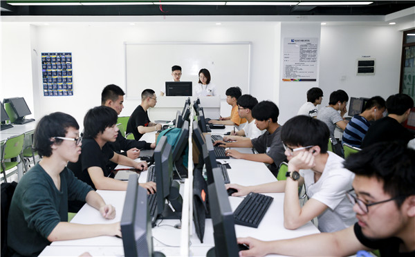 動(dòng)漫游戲設(shè)計(jì)就業(yè)前景好嗎？薪資待遇怎么樣？