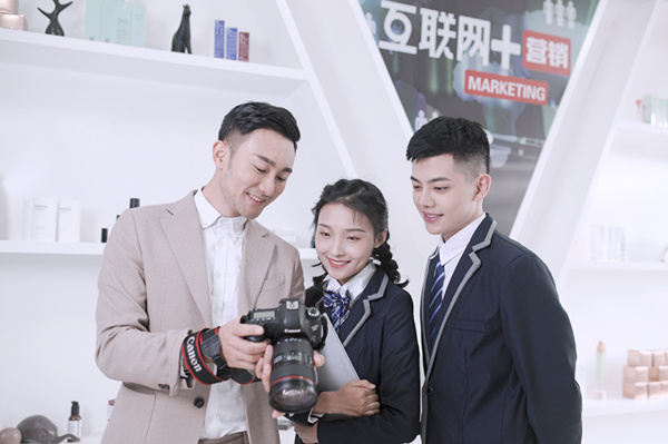 適合女生學(xué)習(xí)的<a href=http://njxh.cn target=_blank class=infotextkey>專業(yè)</a>，就業(yè)率高前景好，學(xué)起來有優(yōu)勢