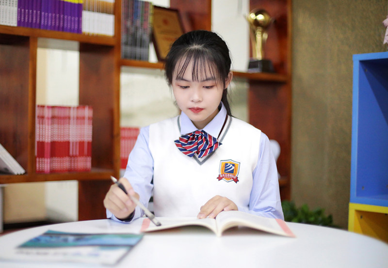 初<a href=http://njxh.cn target=_blank class=infotextkey>高中</a>女生學什么<a href=http://njxh.cn target=_blank class=infotextkey>專業(yè)</a>好？女生最吃香的互聯(lián)網(wǎng)熱門<a href=http://njxh.cn target=_blank class=infotextkey>專業(yè)</a>排名出爐！