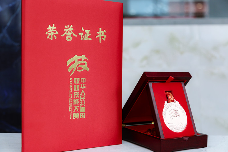 聚焦兩會 | 新華互聯(lián)網(wǎng)+教育助力鄉(xiāng)村振興！