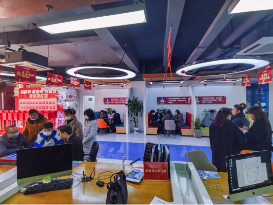 南京新華電腦專(zhuān)修學(xué)院330校園專(zhuān)場(chǎng)咨詢(xún)?nèi)栈顒?dòng)成功舉辦！