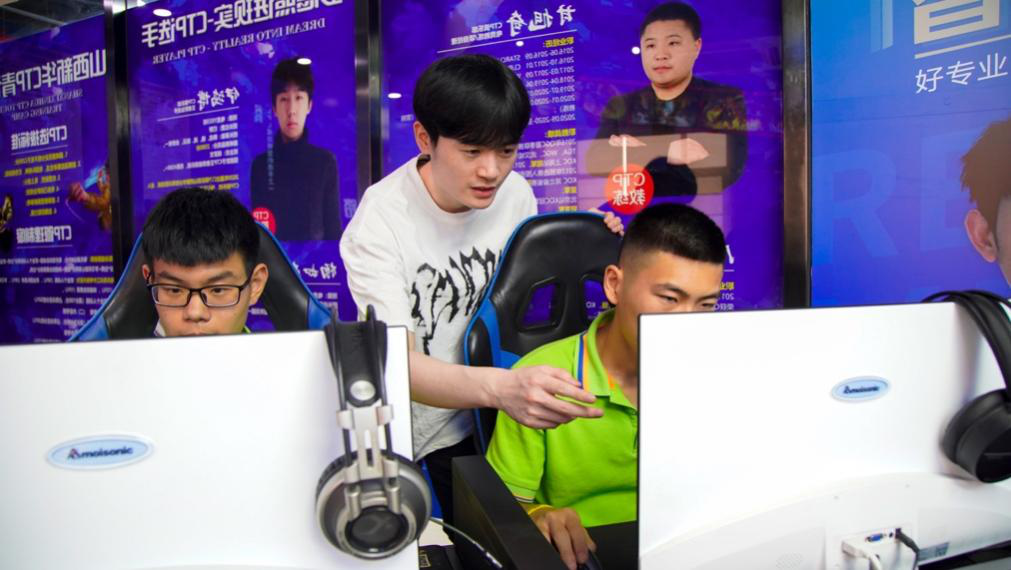 傳遞向上力量！新華電腦學校《老師來了》7月繼續(xù)開講！