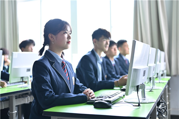 如何高水平薪資就業(yè)？這有一本新華秘籍！