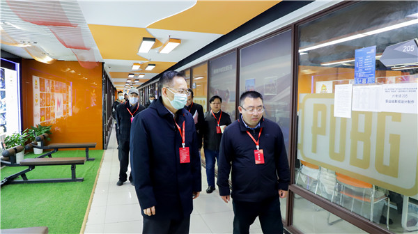 2022年江蘇省廣告行業(yè)設(shè)計(jì)制作職業(yè)技能競(jìng)賽暨全省“紫金獎(jiǎng)”公益?zhèn)鞑ピO(shè)計(jì)大賽在南京新華隆重舉行！