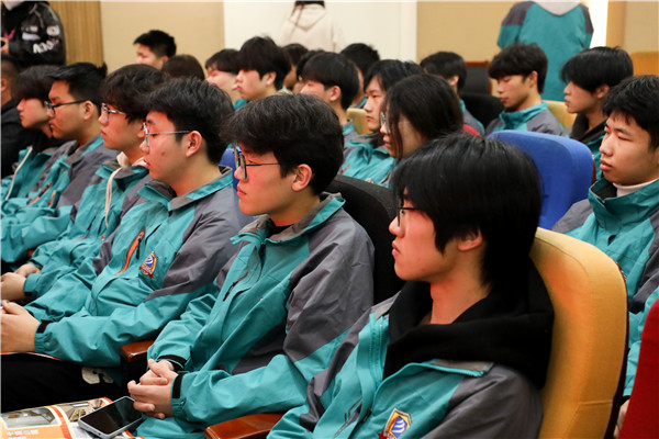 家校同心，共育英才| 南京新華3ds max階段課程結(jié)課答辯分享會暨家長見證會