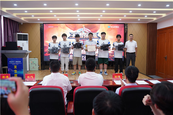 恭喜！我校學(xué)生代表隊(duì)榮獲2023 年“迎亞運(yùn)”新華電腦教育王者榮耀電競對抗賽亞軍