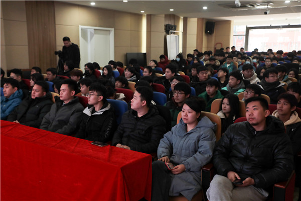 南京新華舉行消防知識宣講活動，提升學(xué)生安全意識