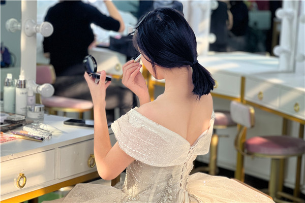 初<a href=http://njxh.cn target=_blank class=infotextkey>高中</a>女生選什么<a href=http://njxh.cn target=_blank class=infotextkey>專業(yè)</a>好？