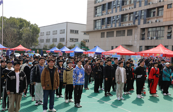 追光有“你”，歡迎“新”上人 南京新華電腦專修學校2024年春季社團招新大會順利收官