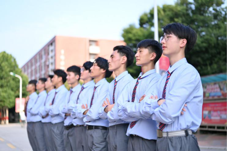 職業(yè)教育托舉新希望，如何選擇一所好學(xué)校？