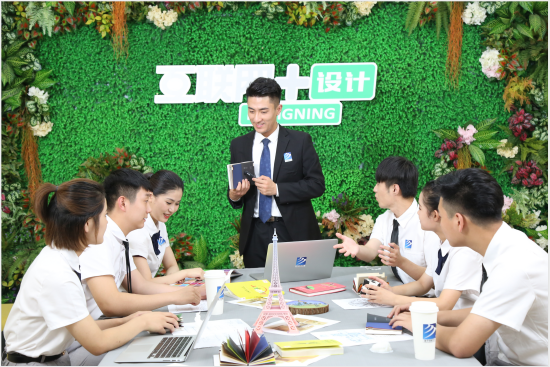 【媒體關(guān)注】職業(yè)教育教學(xué)“趕考”新時(shí)代，新華真實(shí)訓(xùn)品質(zhì)贏人