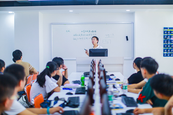 女孩子讀什么技校好？