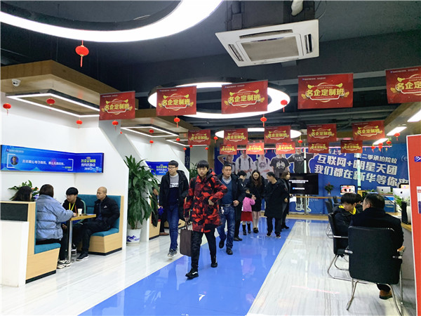 年前擇校，為啥家長都來南京新華實地考察？